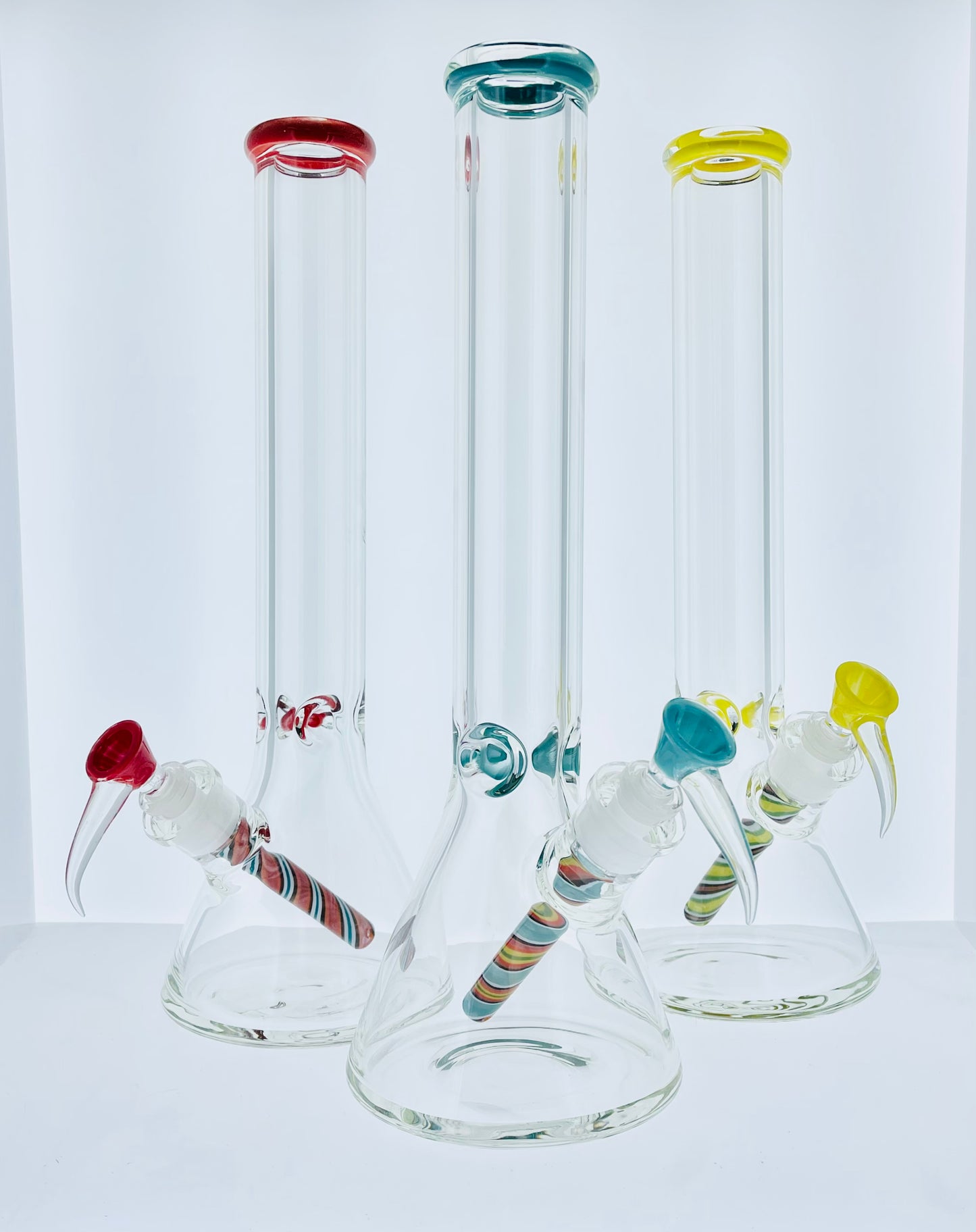 16" Heavy Beaker w/ Color Lip & Wig Wag Downstem