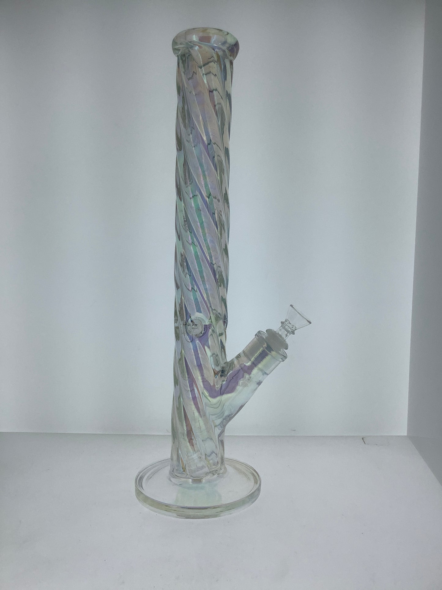 16" Holographic Twisted Neck Straight