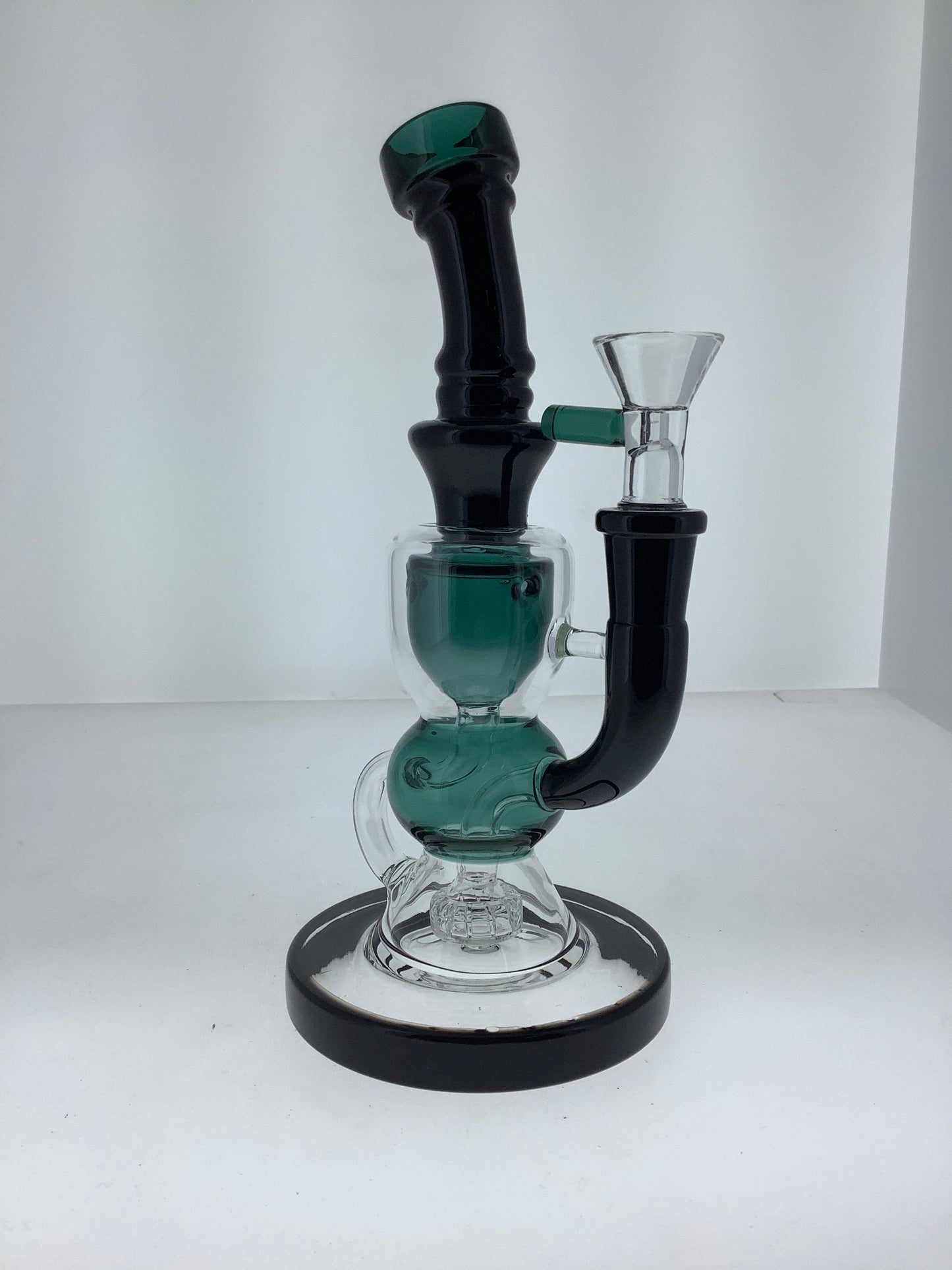 8" Color Recycler Rig w/ Shower Head Perc