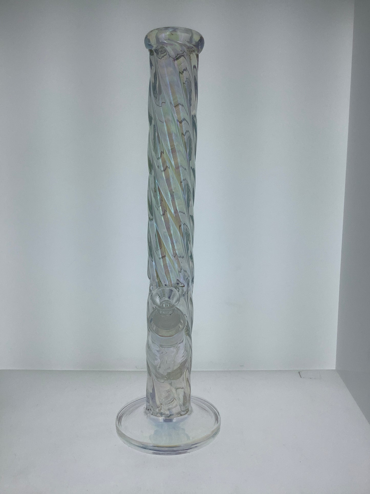 16" Holographic Twisted Neck Straight