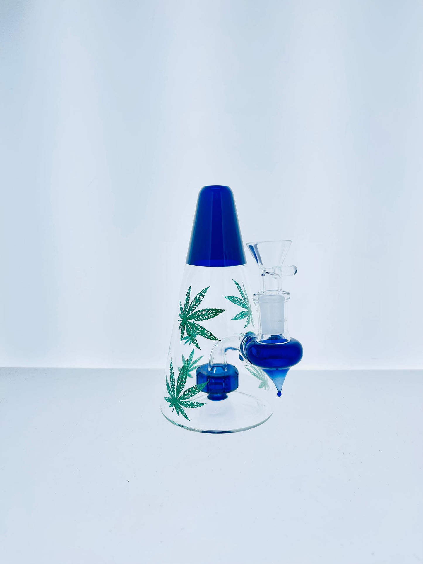 6" Cone Rig w/ Showerhead Perc & Leaf Decal